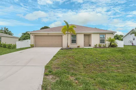 655 SW Hillsboro Cir, Port Saint Lucie, FL 34953