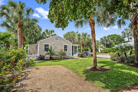 2400 Ridgeway Ave, West Palm Beach, FL 33401