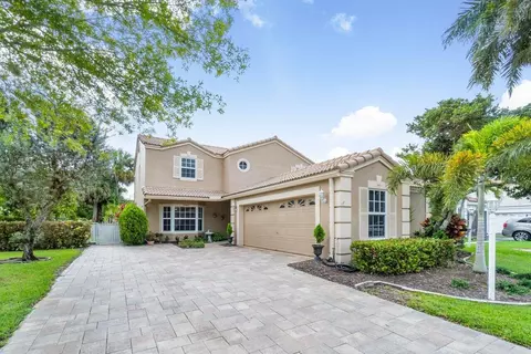 21360 Sawmill Ct, Boca Raton, FL 33498