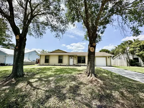 249 SE Volkerts Ter, Port Saint Lucie, FL 34983