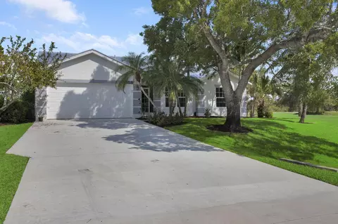 3353 SEast Snow Rd, Port Saint Lucie, FL 34984