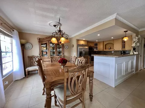 312 Wellington L, West Palm Beach, FL 33417