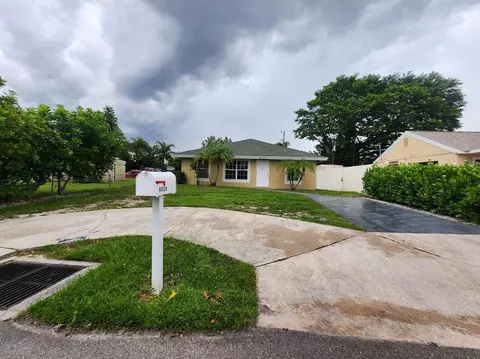4339 Sussex Ave, Lake Worth, FL 33461