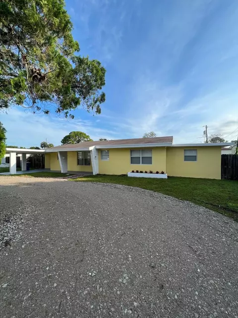 5449 Toronto Rd, Haverhill, FL 33415