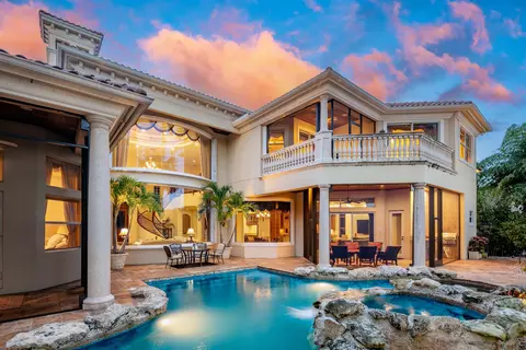 8382 Del Prado Dr, Delray Beach, FL 33446