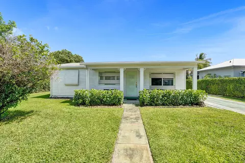 2892 Seminole Rd, Palm Springs, FL 33406