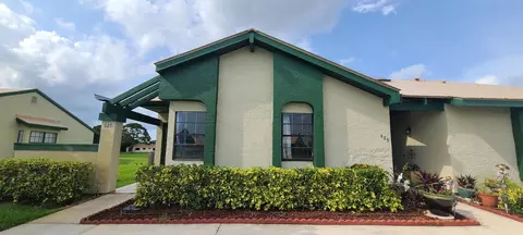 627 SW Jeanne St, Port Saint Lucie, FL 34953