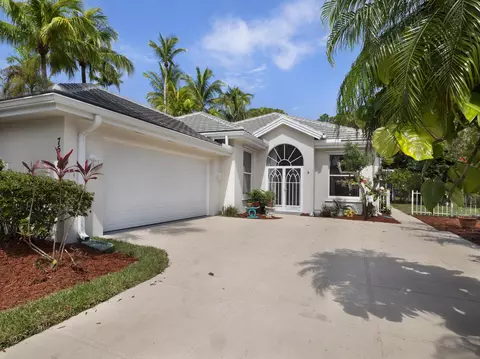7564 SE Marsh Fern Ln, Hobe Sound, FL 33455