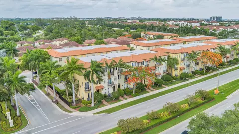 56 Via Floresta Dr, Boca Raton, FL 33487