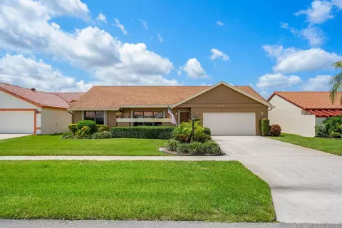 8514 Bonita Isle Dr, Lake Worth, FL 33467