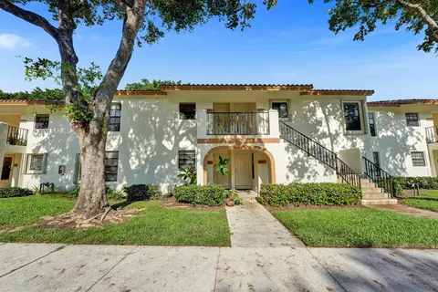 2950 Olivewood Ter #209, Boca Raton, FL 33431