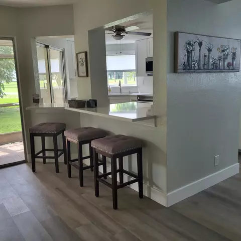 3755 Via Poinciana #116, Lake Worth, FL 33467