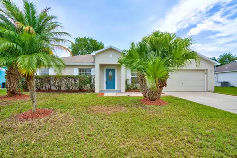 557 SW Ray Ave, Port Saint Lucie, FL 34983