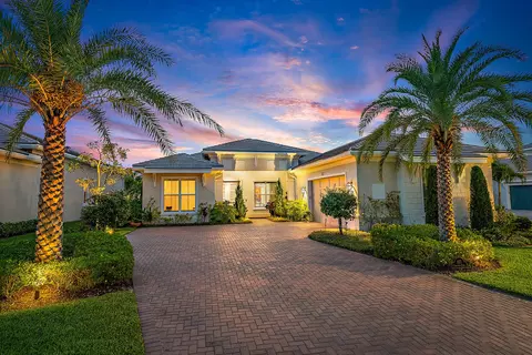 9171 Crestview Cir, Palm Beach Gardens, FL 33412