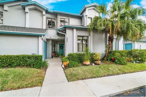 209 Harbour Pointe Way, Greenacres, FL 33413