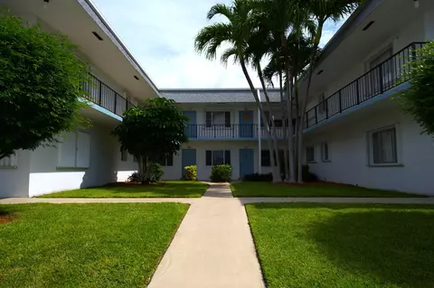 3402 Cynthia Ln #104, Lake Worth, FL 33461