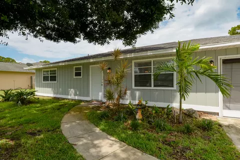 5813 Birch Dr, Fort Pierce, FL 34982