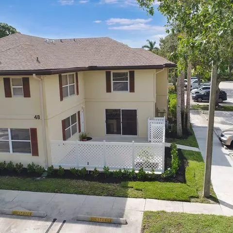 48 Essex Ct #D, Royal Palm Beach, FL 33411