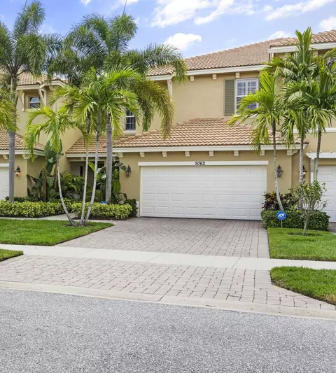 5062 Dulce Ct, Palm Beach Gardens, FL 33418