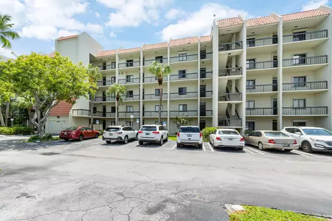 3000 Presidential Way #306, West Palm Beach, FL 33401