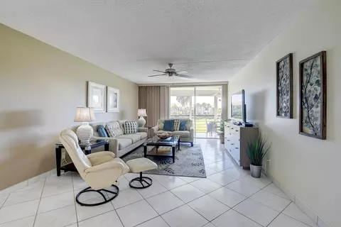 23279 Barwood Ln #202, Boca Raton, FL 33428
