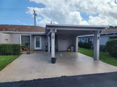 6732 Moonlit Dr, Delray Beach, FL 33446