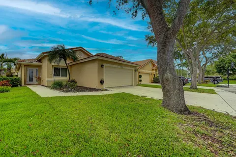 7390 NW 29th St, Margate, FL 33063