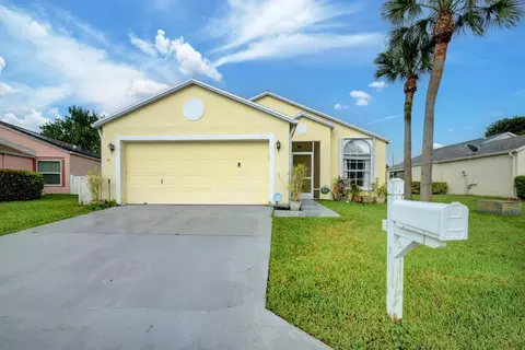 14 Bentwater Cir, Boynton Beach, FL 33426