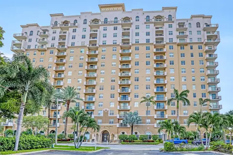 616 Clearwater Park Rd #506, West Palm Beach, FL 33401