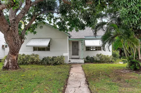 722 N L St, Lake Worth, FL 33460