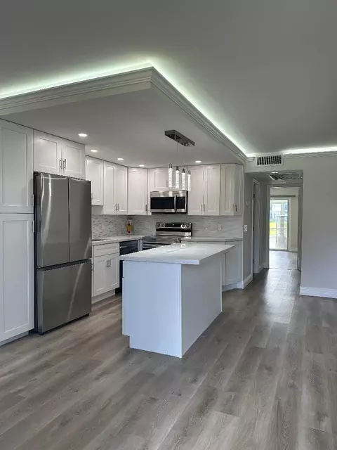 1034 Guildford B, Boca Raton, FL 33434
