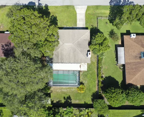 6112 Papaya Dr, Fort Pierce, FL 34982