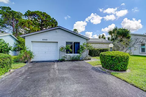 6300 Silver Moon Ln, Greenacres, FL 33463