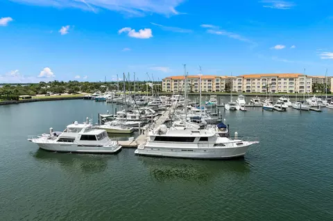 14 Harbour Isle Drive West #PH 2, Fort Pierce, FL 34949