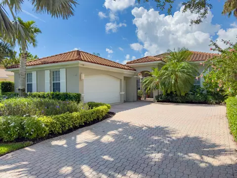 106 N Village Way, Jupiter, FL 33458