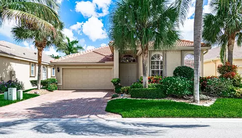 3917 Palladium Lake Dr, Boynton Beach, FL 33436