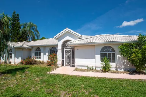 2401 SE University Ter, Port Saint Lucie, FL 34952