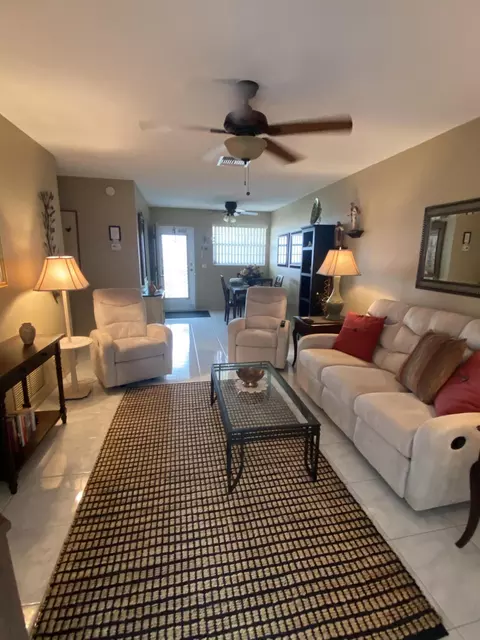 2212 NE 1st Way #202, Boynton Beach, FL 33435