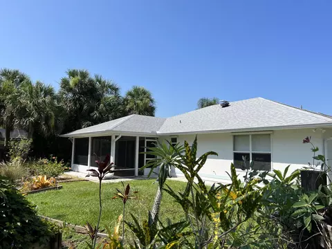1330 Teaberry Ln, Sebastian, FL 32958