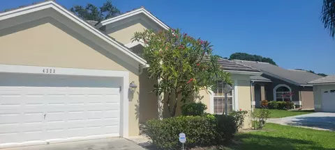 4323 Grosvenor Ct, West Palm Beach, FL 33409