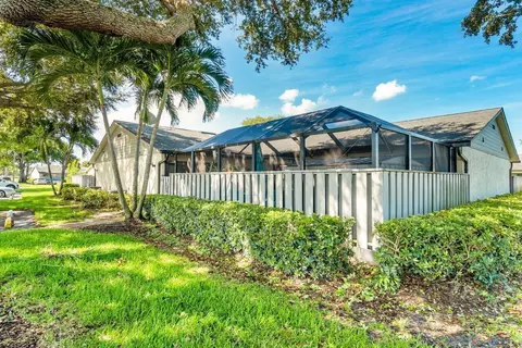 1433 Captains Walk #18A, Fort Pierce, FL 34950