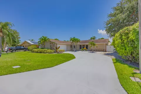 4388 Elm Ave, Palm Beach Gardens, FL 33410