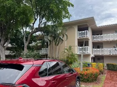 2687 N Garden Dr #107, Lake Worth, FL 33461