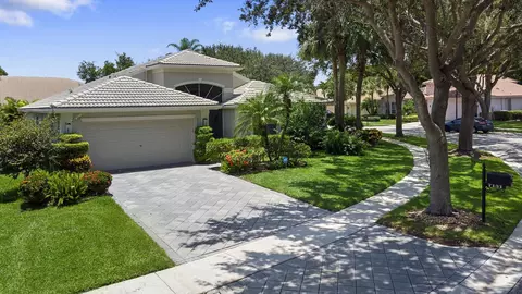 7131 Francisco Bend Dr, Delray Beach, FL 33446