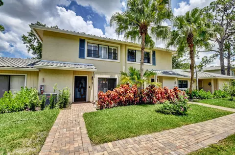 4 Westgate Ln #B, Boynton Beach, FL 33436