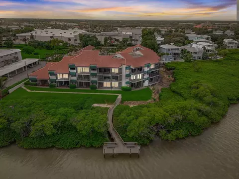 200 Waterway Rd #209, Tequesta, FL 33469