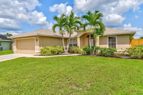 1661 SW Cefalu Cir, Port Saint Lucie, FL 34953