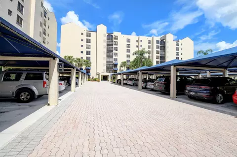 7580 Regency Lake Dr #801, Boca Raton, FL 33433