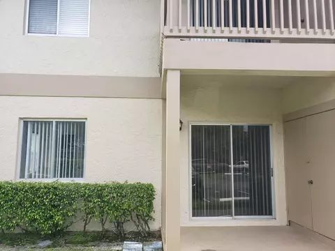 1854 Abbey Rd #101, West Palm Beach, FL 33415