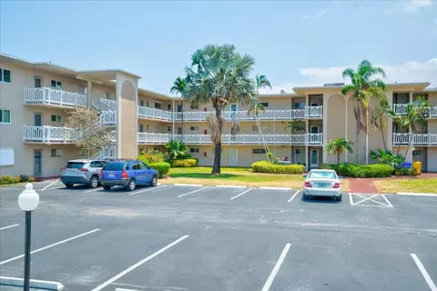 2606 S Garden Dr #105, Lake Worth, FL 33461